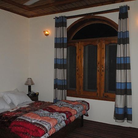 Cozy Lodge Gilgit Exteriör bild