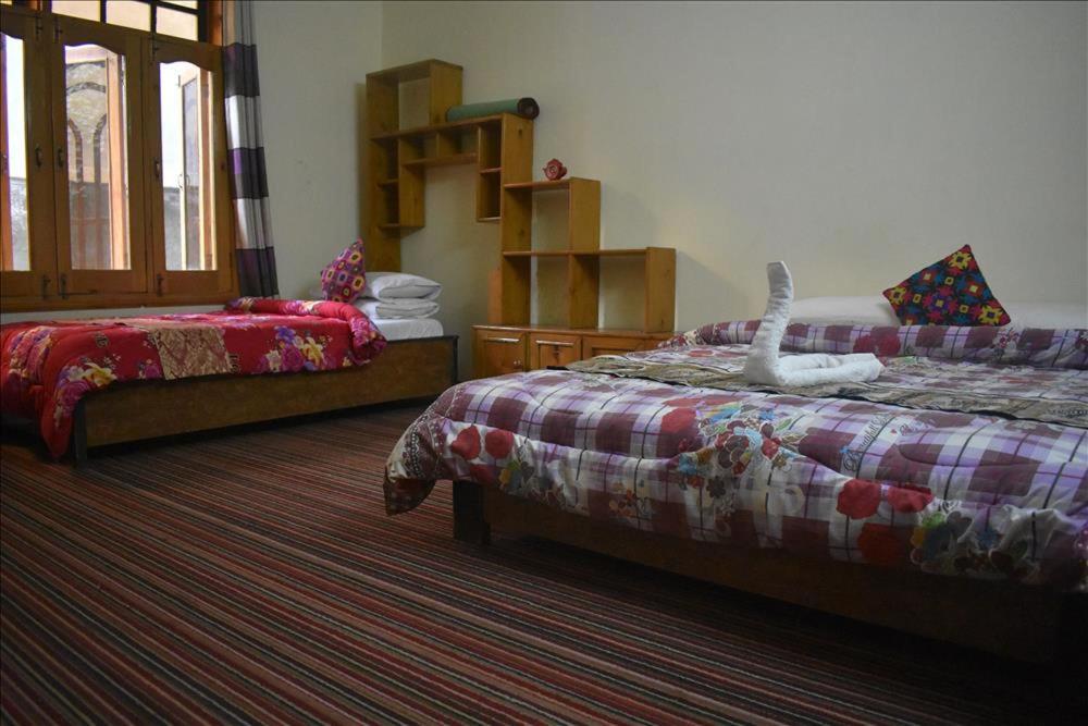 Cozy Lodge Gilgit Exteriör bild