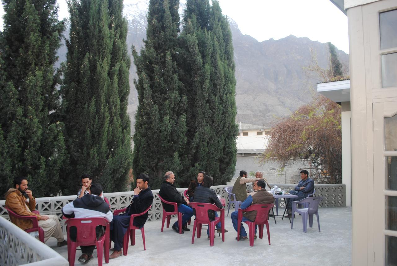 Cozy Lodge Gilgit Exteriör bild